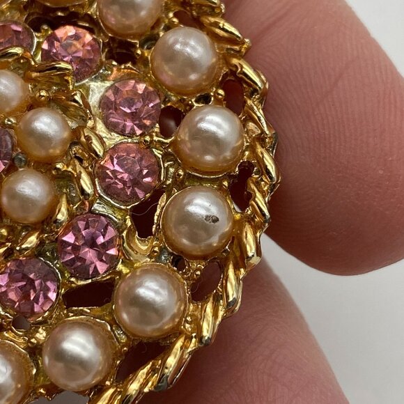VTG Pink Crystal faux pearl Gold tone brooch pin lapel pin unsigned sparkle - Picture 3 of 5